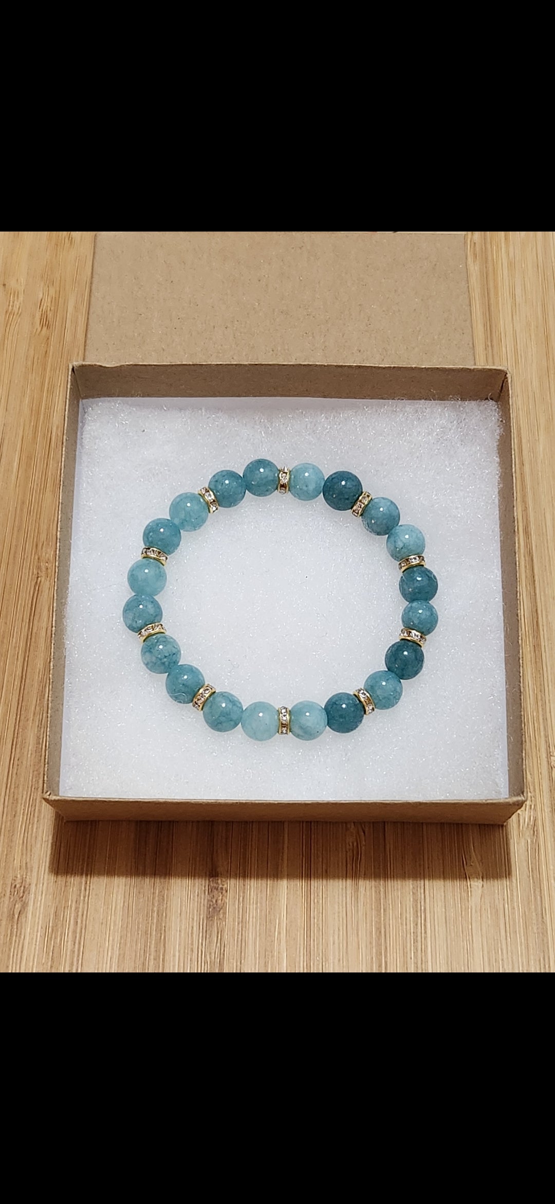 Aquamarine Stone beaded bracelet with sparkle accents - peace - courage - healing